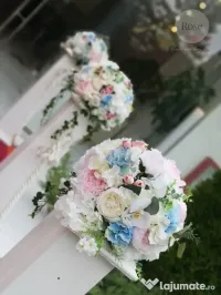 Aranjamente din flori artificiale pentru evenimente, diverse culori