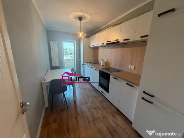 Apartament 3 camere zona Piata Civica