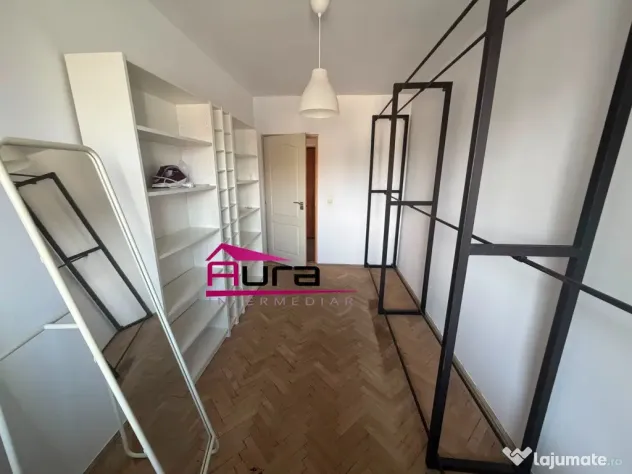 Apartament 3 camere zona Piata Civica