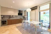 Vilă individuală complet renovată în 2026 | 5 camere ... 
