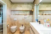 Vilă individuală complet renovată în 2026 | 5 camere ...