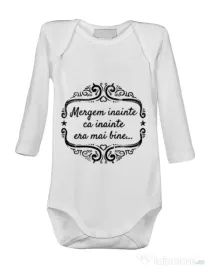 Baby body Mergem inainte Alb