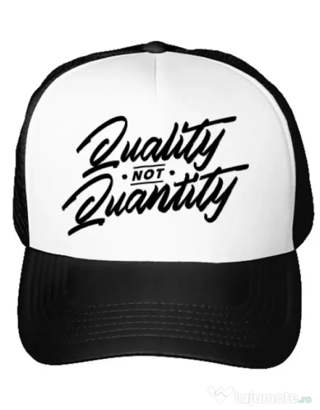 Sapca personalizata Quality not quantity Alb