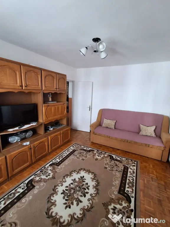 Proprietar vând apartament 2 camere – Zona Luptei