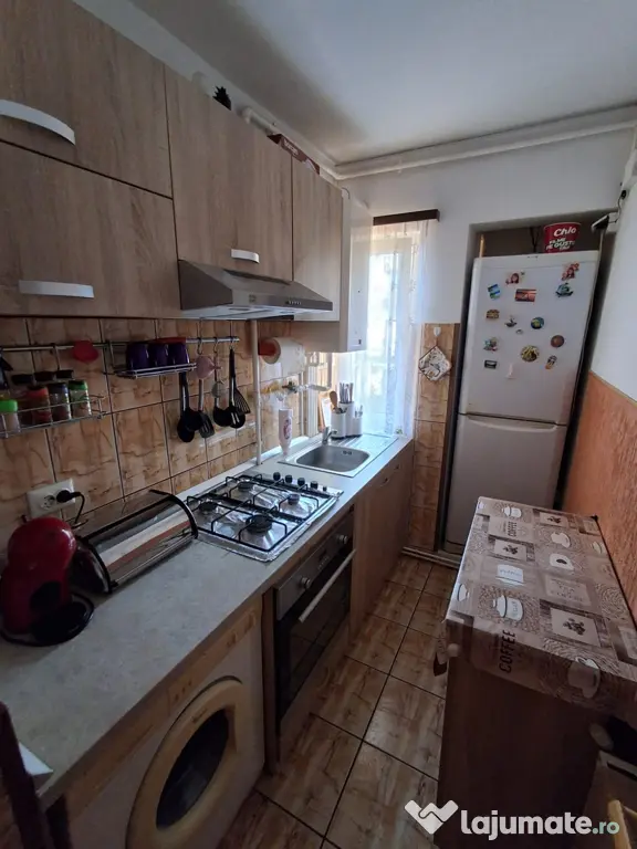 Proprietar vând apartament 2 camere – Zona Luptei