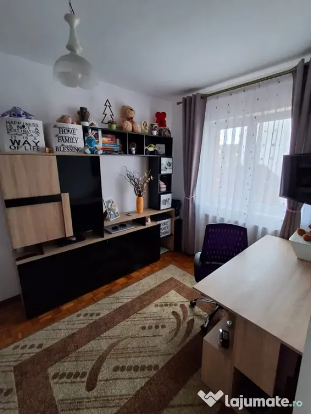 Proprietar vând apartament 2 camere – Zona Luptei