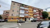 Apartament 3 camere, loc de parcare, Zona Mercur, Str. Vânătorilor