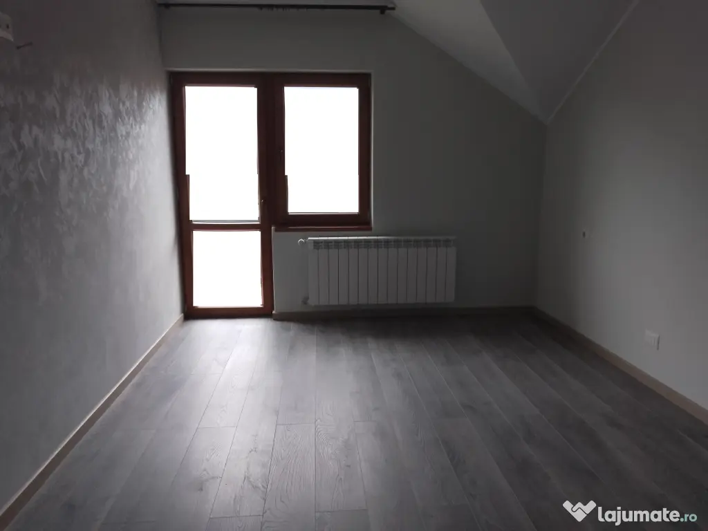 Vila Noua Centrala Gaz Bicaz la Asfalt,aproape de Oraș,pitoresc!