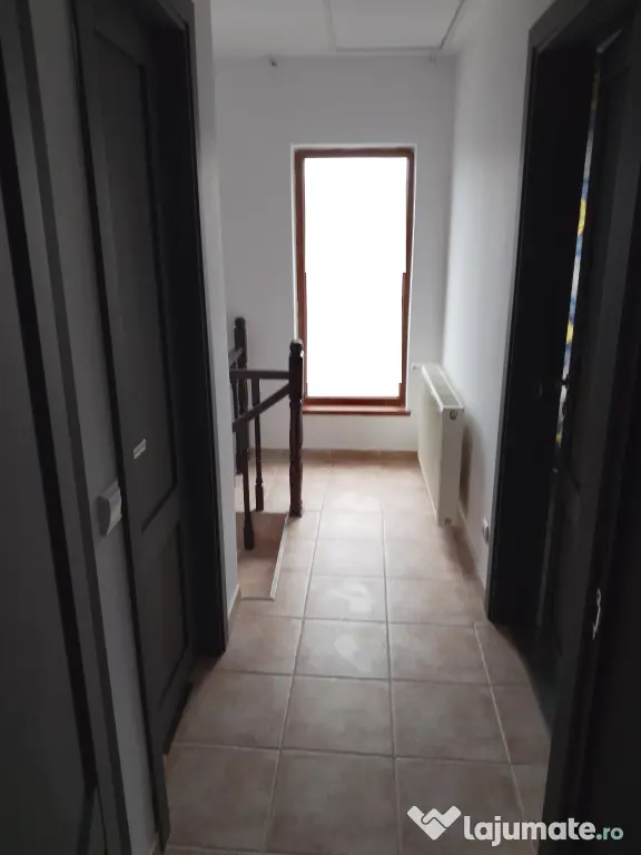 Vila Noua Centrala Gaz Bicaz la Asfalt,aproape de Oraș,pitoresc!
