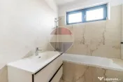 Casă nouă 4 camere, P+1, zona centrală 
