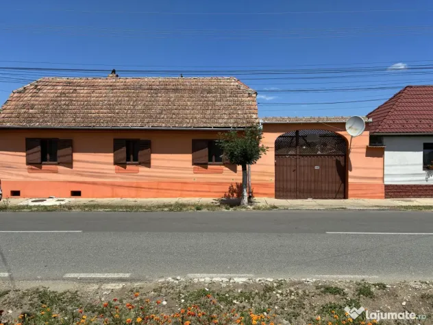 Casa de vanzare + teren 1.080 mp Miercurea Sibiului