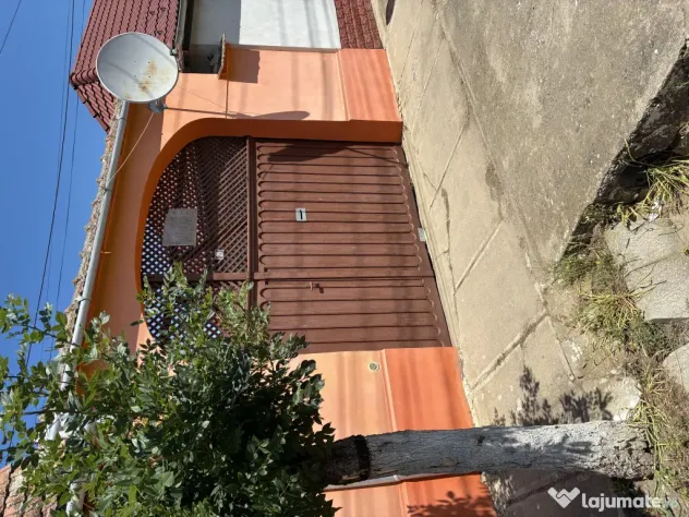 Casa de vanzare + teren 1.080 mp Miercurea Sibiului