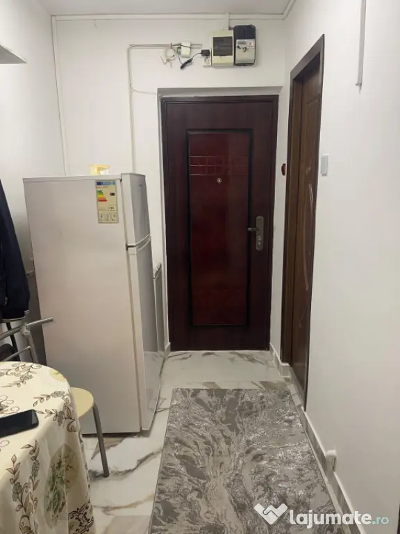 Garsonieră decomandată, 28 mp, zonă excelentă