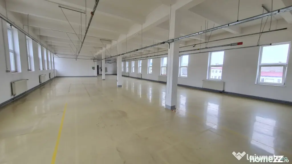 Spatiu industrial 3 camere zona Central Cisnadie - Cisnadie (Sibiu)