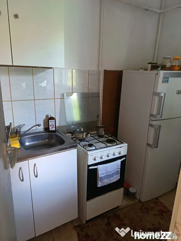 Garsoniera Pietatii Hipodrom, etaj 3/4, mobilat utilata. - Braila (Braila)