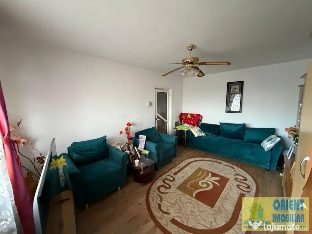 Km 4-5, de vanzare apartament 2 camere, gaze, decomandat