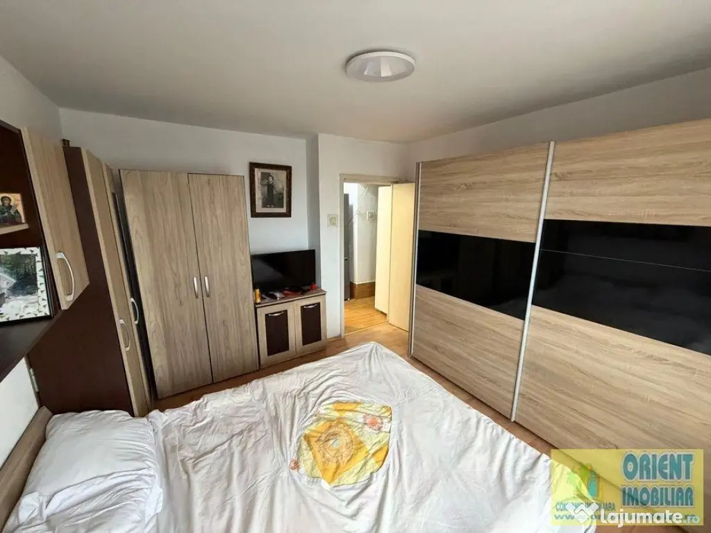 Km 4-5, de vanzare apartament 2 camere, gaze, decomandat