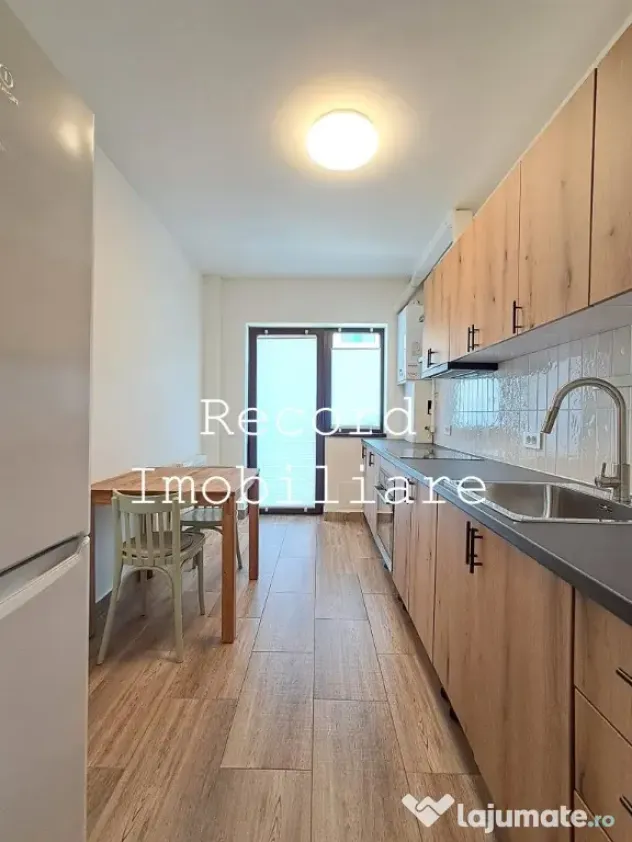 Apartament decomandat 2 camere 54 mp, parcare privata Floresti
