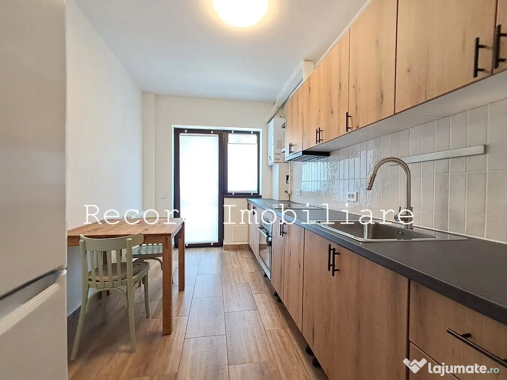 Apartament decomandat 2 camere 54 mp, parcare privata Floresti