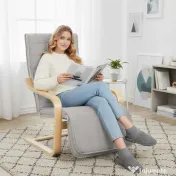 HOMCOM Fotoliu Dormitor Lemn de Mesteacăn și Material Textil cu Suport pentru Picioare Reglabil, Gri Deschis | Aosom Romania 