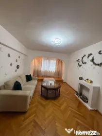 Apartament 3 camere Garii, parter cu balcon 14mp.