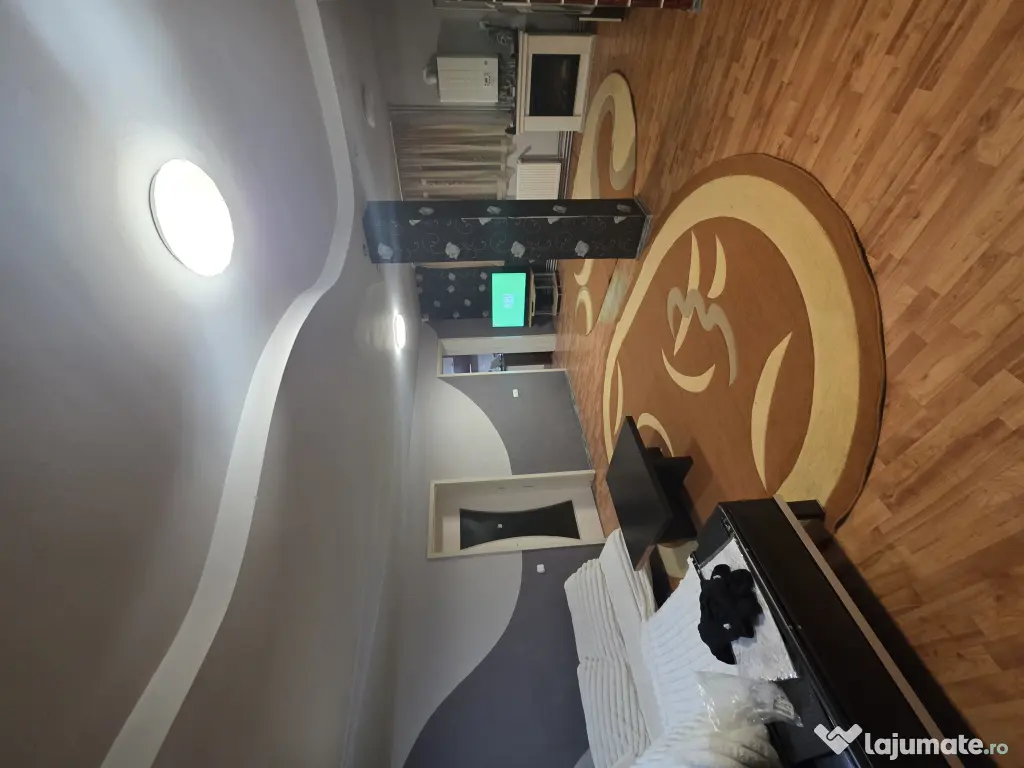 Casa P+M 5 camere,piscina, str Vrancei B Mare teren 1100 mp sau schimb cu apart.