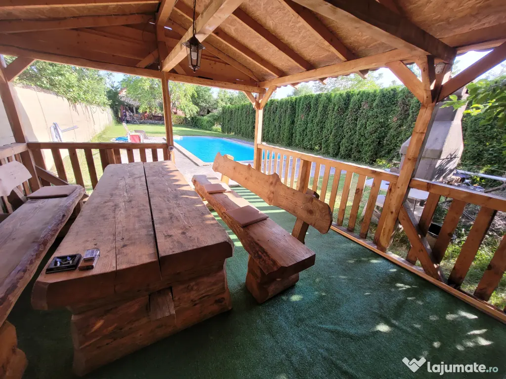 Casa P+M 5 camere,piscina, str Vrancei B Mare teren 1100 mp sau schimb cu apart.
