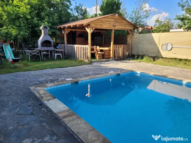 Casa P+M 5 camere,piscina, str Vrancei B Mare teren 1100 mp sau schimb cu apart.