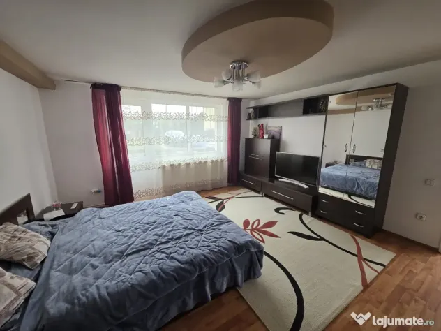 Casa P+M 5 camere,piscina, str Vrancei B Mare teren 1100 mp sau schimb cu apart.