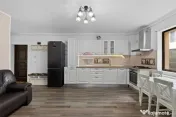 Apartament cu 3 camere si loc de parcare în zona Aurel V... 