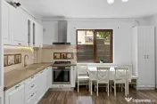 Apartament cu 3 camere si loc de parcare în zona Aurel V... 