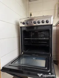 Aragaz Indesit 4 ochiuri + cuptor 