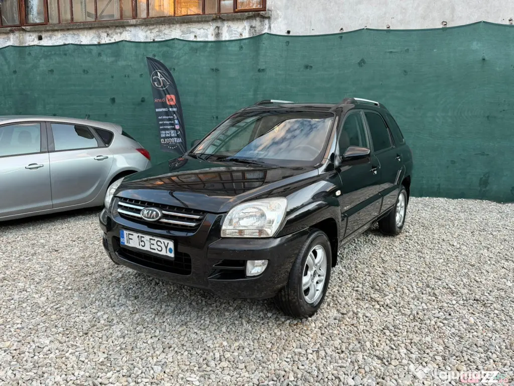 Kia Sportage 2.0 CRDi 140CP 4x4 / Trapă / Navi / Climatronic