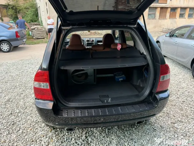 Kia Sportage 2.0 CRDi 140CP 4x4 / Trapă / Navi / Climatronic