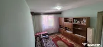 Apartament 3 camere de vanzare in Campina