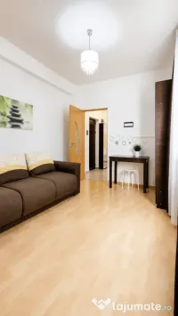 Garsoniera decomandata Jiului/Pajura, centrala, bloc 2010 