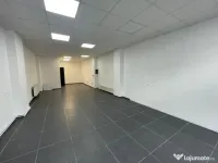 Spatiu comercial/birou cu vizibilitate maxima 