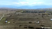 Teren 1000 mp, curent trifazic si fantana Valea Avrigului 