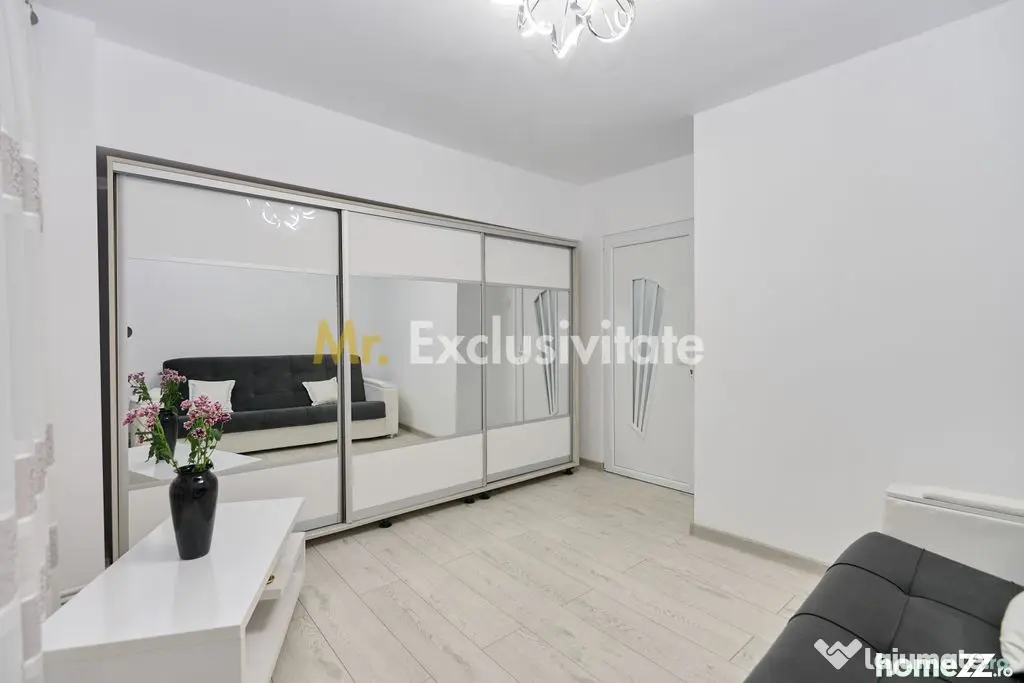 Garsonieră decomandată - Complet renovată - Parter –...