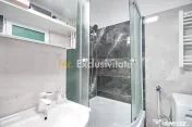 Garsonieră decomandată - Complet renovată - Parter –... 