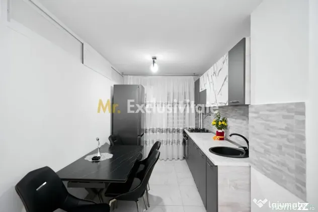 Garsonieră decomandată - Complet renovată - Parter –...