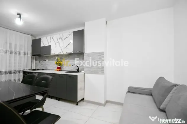 Garsonieră decomandată - Complet renovată - Parter –...