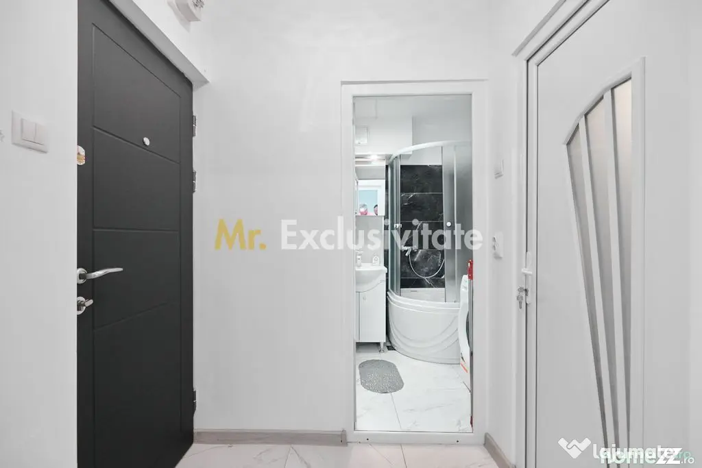 Garsonieră decomandată - Complet renovată - Parter –...