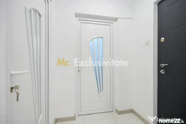 Garsonieră decomandată - Complet renovată - Parter –...