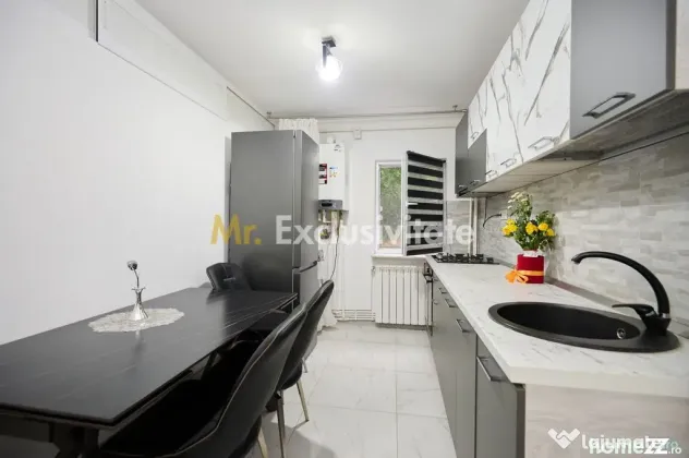 Garsonieră decomandată - Complet renovată - Parter –...