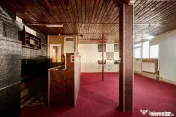 Spatiu de inchiriat - intersectia Valea Mare-Stefanesti -... 