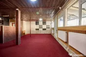 Spatiu de inchiriat - intersectia Valea Mare-Stefanesti -... 