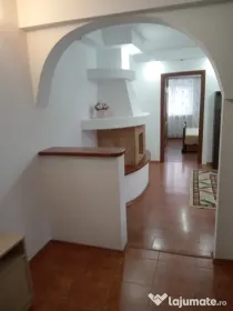 Vând apartament cu 2 camere central în spatele Inspectoratul Școlar