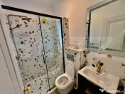 Duplex la cheie cu 4 camere, 250 mp teren, 2 parcari zona Av 