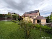 Casă premium P+E+M cu sistem fotovoltaic 15 kW, teren de 70 